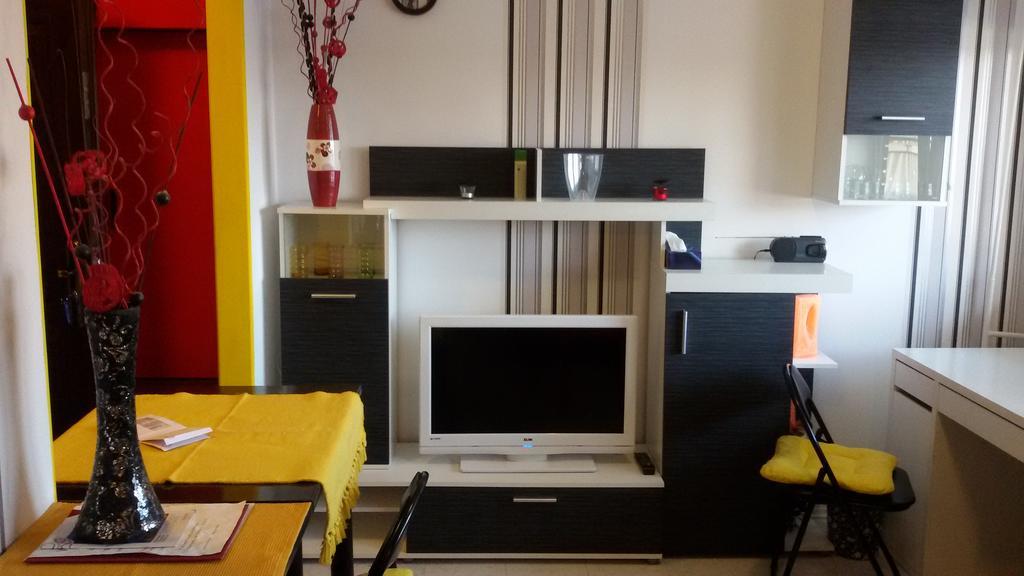 Apartment Your Second Home ซูโบติกา ภายนอก รูปภาพ