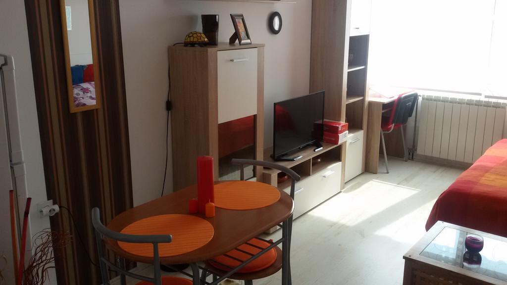 Apartment Your Second Home ซูโบติกา ภายนอก รูปภาพ